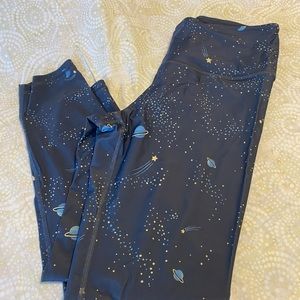 Victoria's Secret Limited Edition Space Print 7/8 leggings